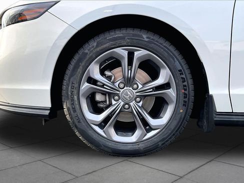 Used 2023 Honda Accord EX image 10