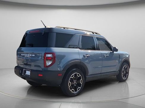Used 2025 Ford Bronco Sport Outer Banks AWD/4WD image 7