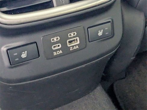 Used 2023 Subaru Outback Limited image 27