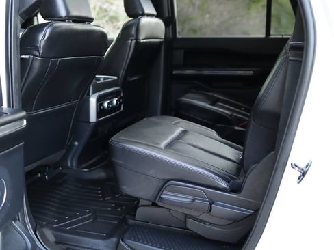 Used 2021 Ford Expedition Max XLT AWD/4WD image 30
