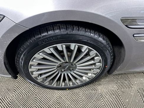 Used 2023 Genesis G80 image 10