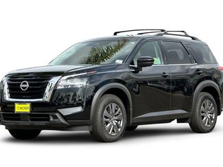 Used 2025 Nissan Pathfinder SV video 2