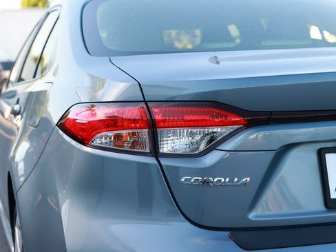Used 2023 Toyota Corolla LE w/ Carpet Mat Package (TMS) FWD image 16