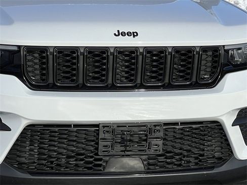 Certified 2023 Jeep Grand Cherokee Altitude image 42