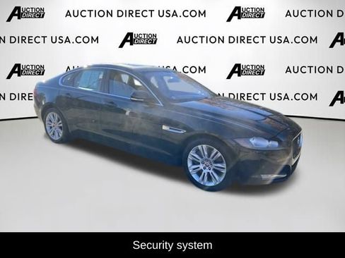 Used 2017 Jaguar XF Premium image 8
