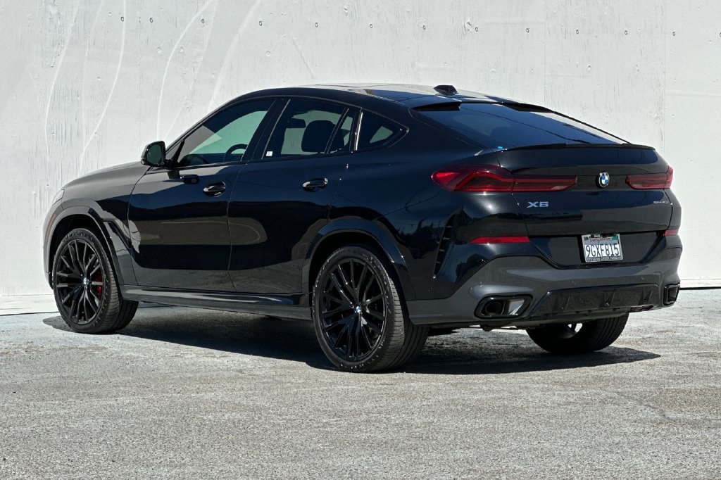 Used 2024 BMW X6 xDrive40i w/ Premium Package AWD/4WD image 5