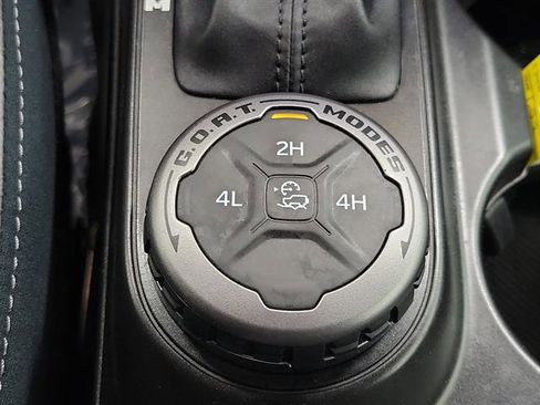 Used 2023 Ford Bronco Outer Banks image 28