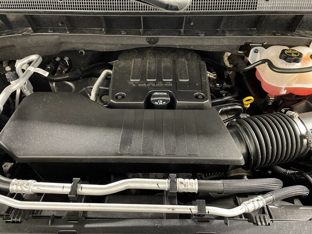 Used 2024 Chevrolet Silverado 1500 LT AWD/4WD image 23