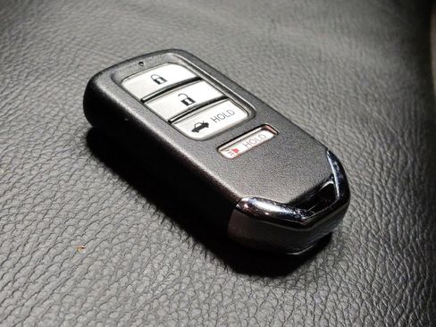 Used 2019 Honda Accord Sport image 32