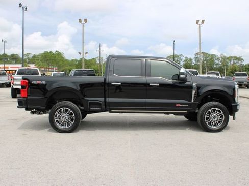 Used 2025 Ford F250 Platinum w/ Platinum Plus Package AWD/4WD image 14
