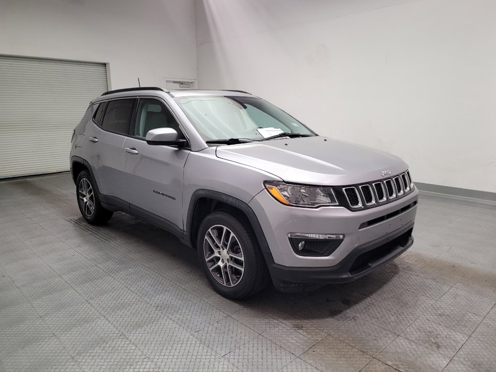 Used 2018 Jeep Compass Latitude FWD image 13