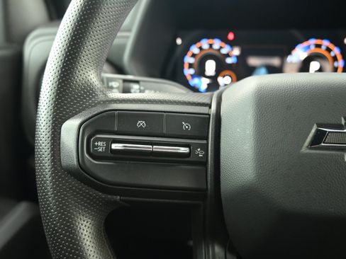 Used 2024 Chevrolet Colorado Trail Boss AWD/4WD image 18