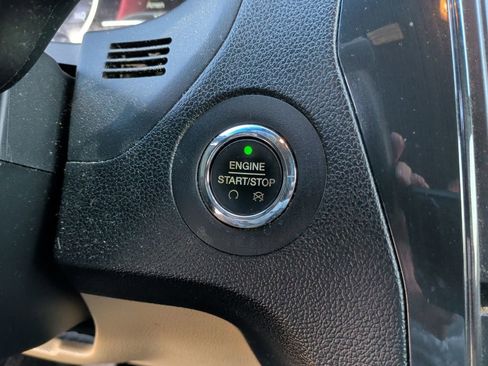 Used 2016 Ford Explorer XLT w/ Equipment Group 202A image 21