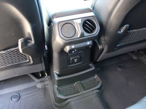 New 2026 Jeep Wrangler Unlimited Sahara AWD/4WD image 43