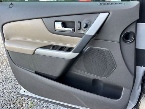 Used 2013 Ford Edge SEL FWD image 12