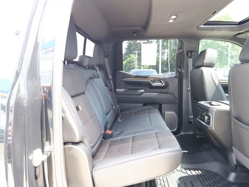 Used 2025 Chevrolet Silverado 1500 High Country w/ Midnight Edition AWD/4WD image 42