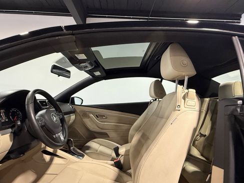 Used 2014 Volkswagen Eos Komfort FWD image 24