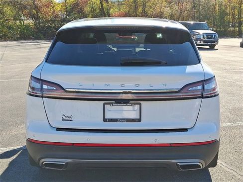 Used 2021 Lincoln Nautilus Reserve w/ Equipment Group 201A image 6