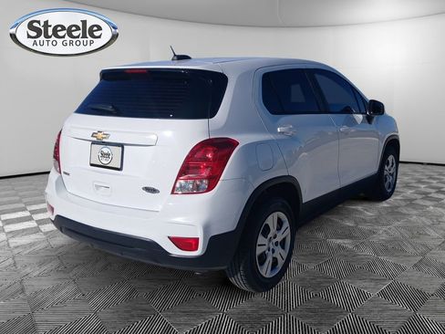 Used 2017 Chevrolet Trax LS image 5