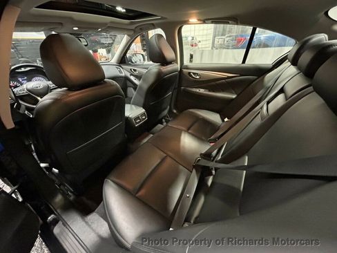 Used 2021 INFINITI Q50 Luxe AWD/4WD image 16