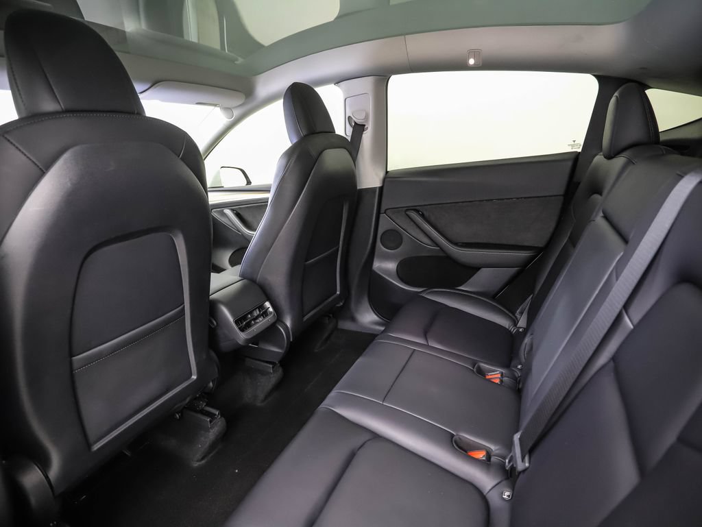 Used 2023 Tesla Model Y Long Range AWD/4WD image 18