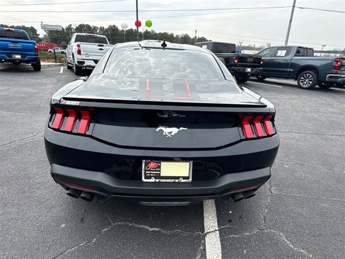 Used 2024 Ford Mustang Premium image 7