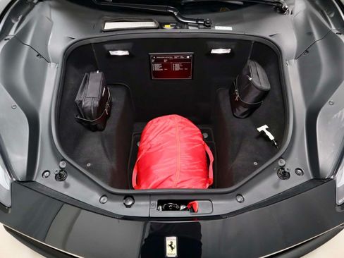 Used 2019 Ferrari 488 Spider RWD image 10