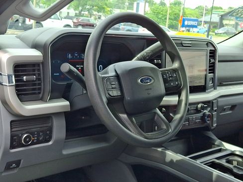 Used 2025 Ford F250 XLT w/ Black Appearance Package AWD/4WD image 17