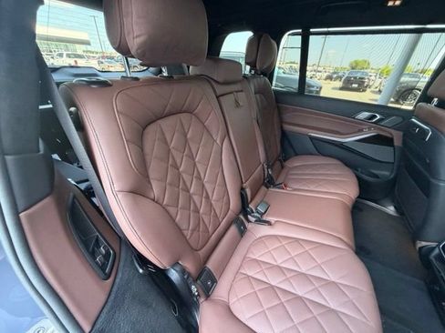 Used 2026 BMW X7 xDrive40i AWD/4WD image 37