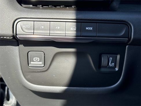 Used 2022 Cadillac Escalade ESV Premium Luxury image 36