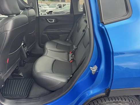 Used 2022 Jeep Compass Trailhawk w/ Sun and Sound Group AWD/4WD image 9
