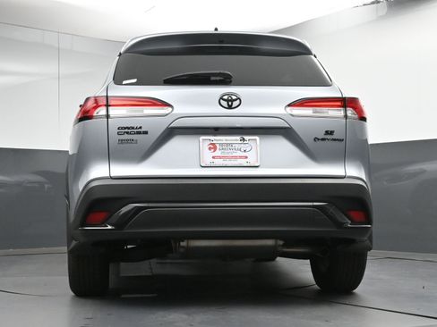 Certified 2025 Toyota Corolla Cross SE image 29