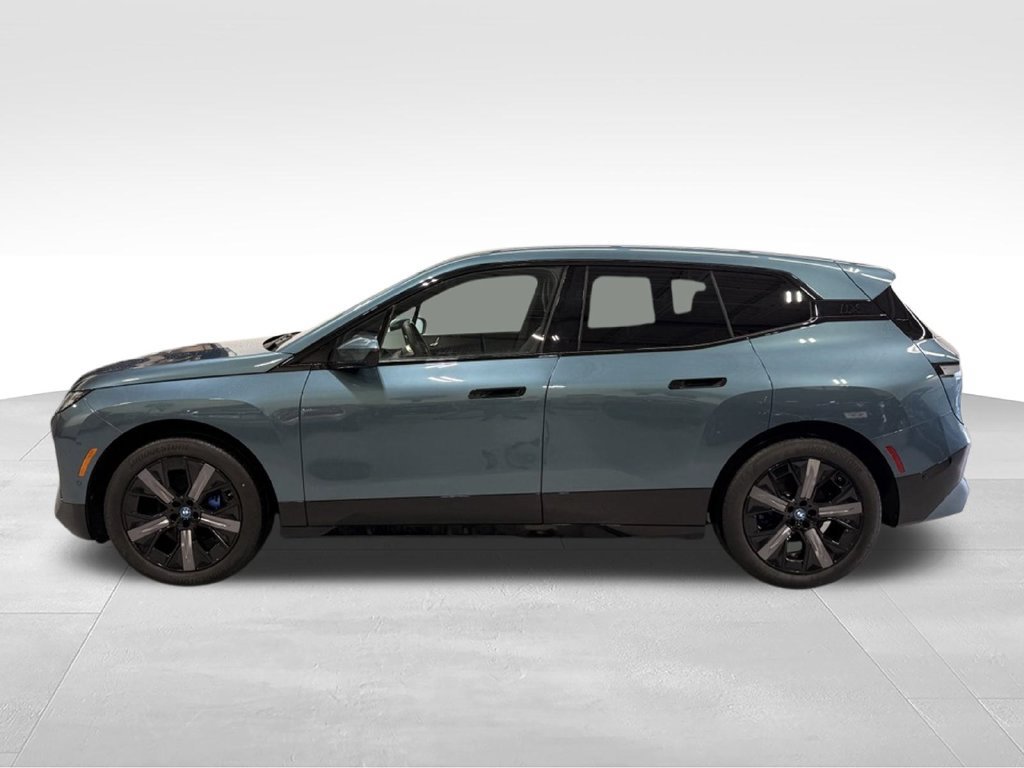 Used 2024 BMW iX xDrive50 w/ Sport Package AWD/4WD image 2