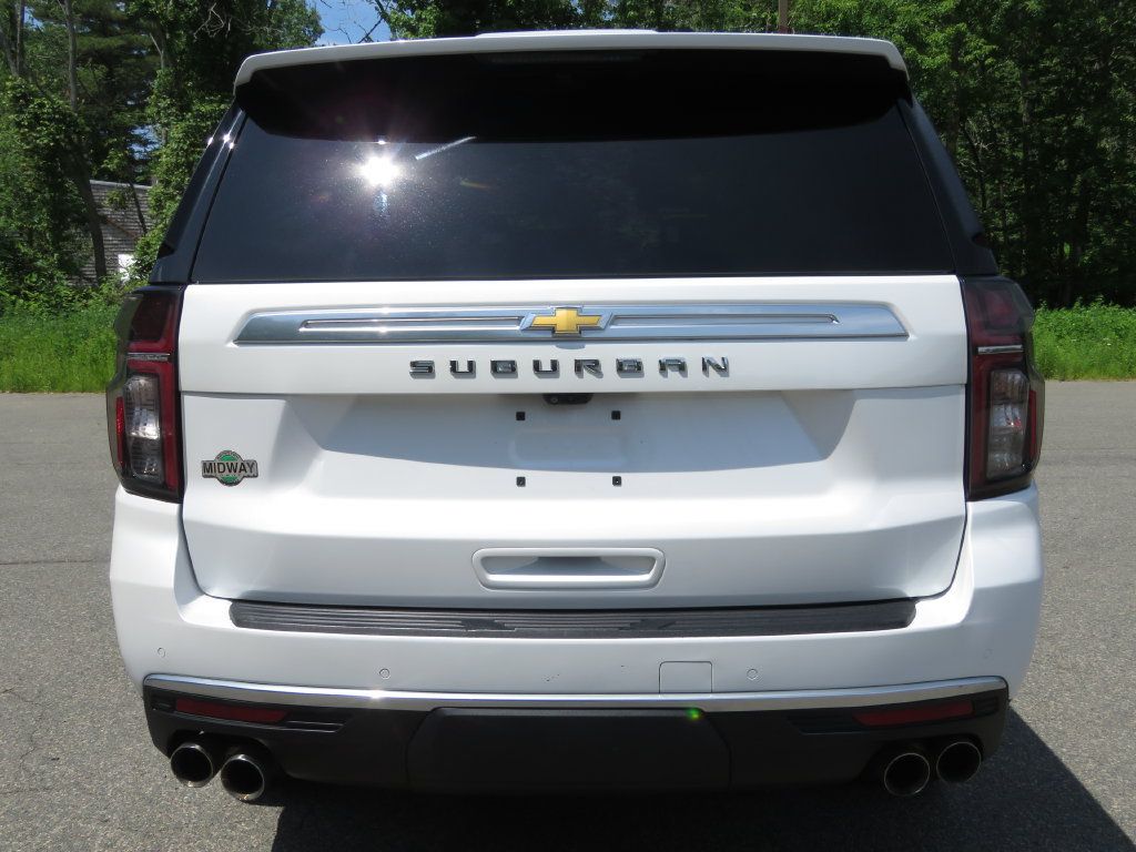 Used 2023 Chevrolet Suburban High Country w/ Premium Package 2 AWD/4WD image 6