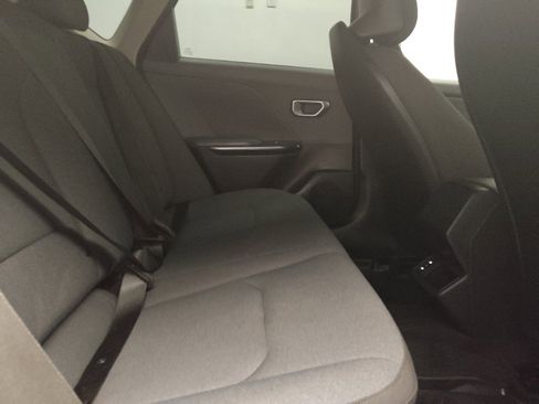 Used 2025 Kia K4 FWD image 19