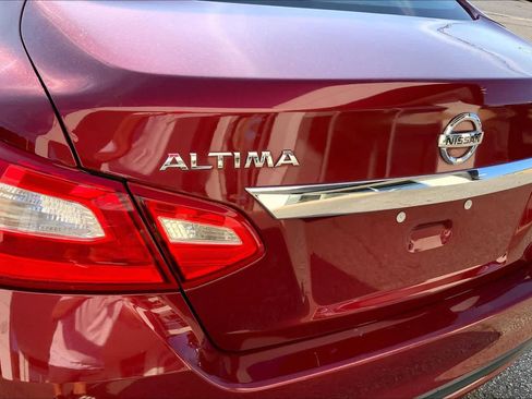 Used 2017 Nissan Altima 2.5 SL w/ 2.5 Technology Package FWD image 30