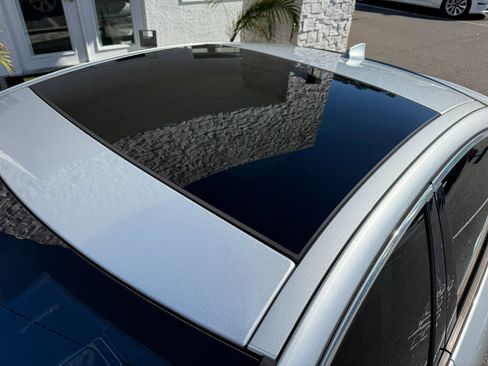 Used 2017 Jaguar XE Premium image 14