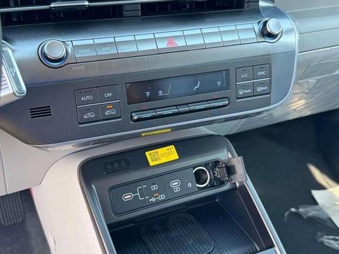 New 2026 Hyundai Kona SEL Premium FWD image 22