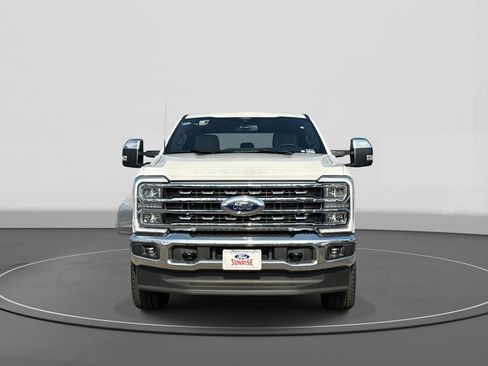 New 2025 Ford F250 Lariat w/ Chrome Package image 3