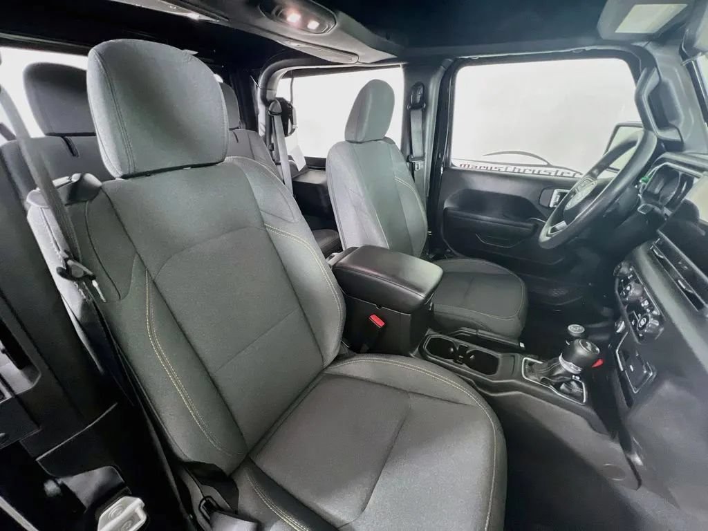 Used 2024 Jeep Wrangler Sport AWD/4WD image 26