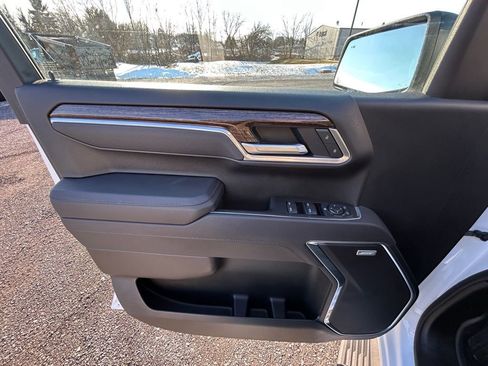 Used 2025 GMC Sierra 1500 Elevation w/ Elevation Premium Package image 8