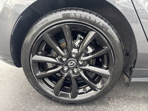 Used 2024 MAZDA MAZDA3 s FWD image 9