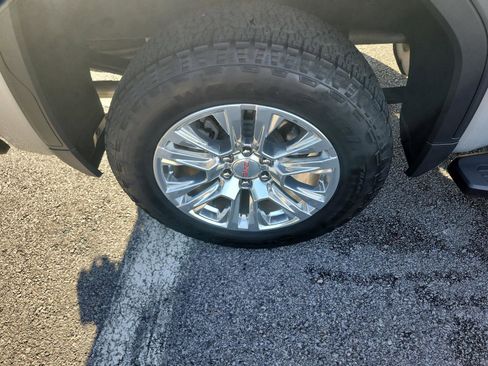 Certified 2022 GMC Sierra 1500 Denali image 6