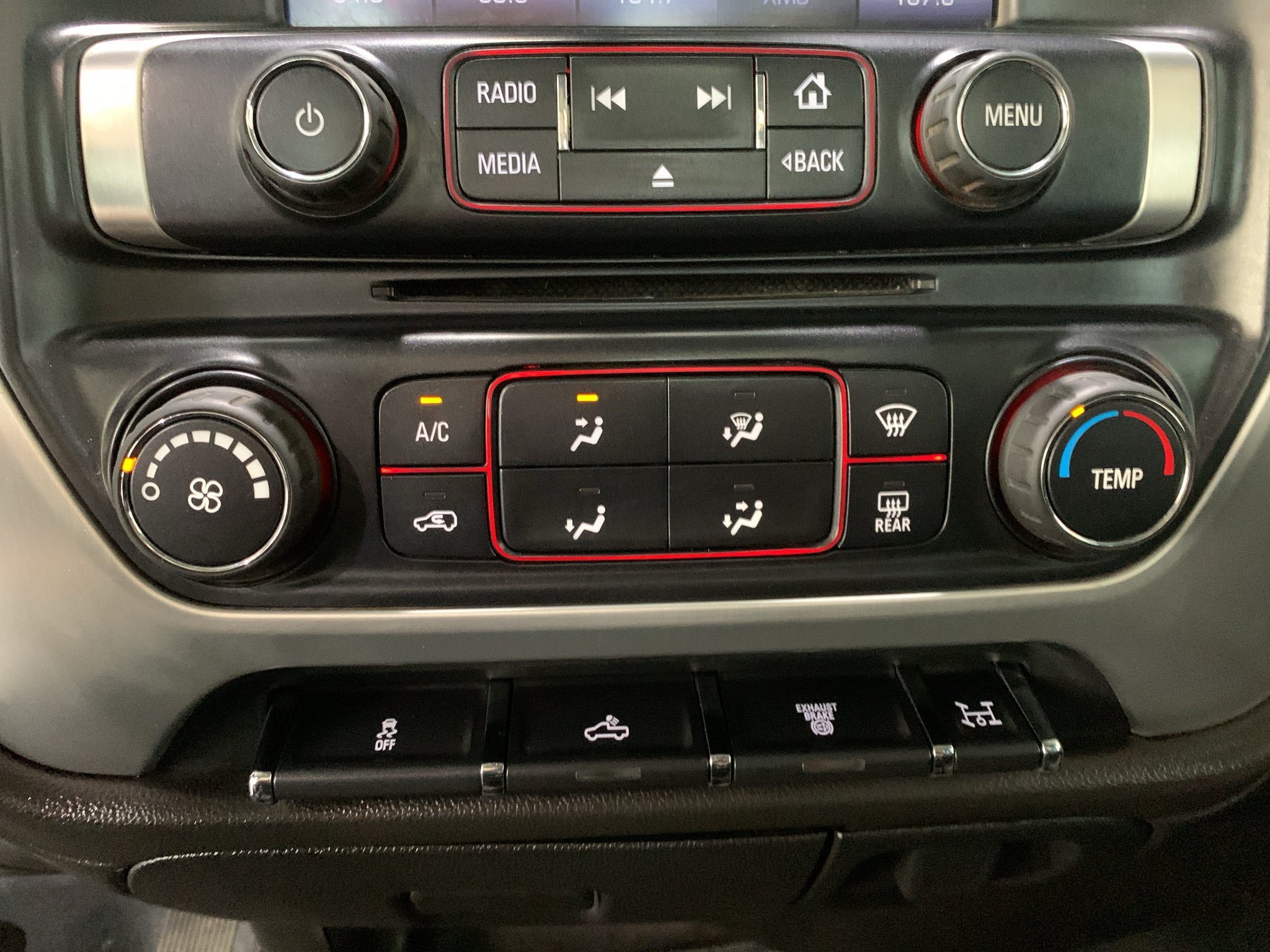 Used 2016 GMC Sierra 3500 SLE w/ SLE Preferred Package AWD/4WD image 19