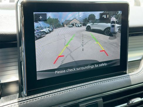 Used 2021 Lincoln Corsair AWD w/ Premium Package image 14