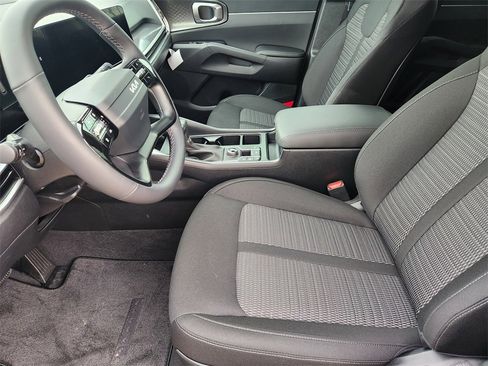 New 2026 Kia Sorento LX image 9