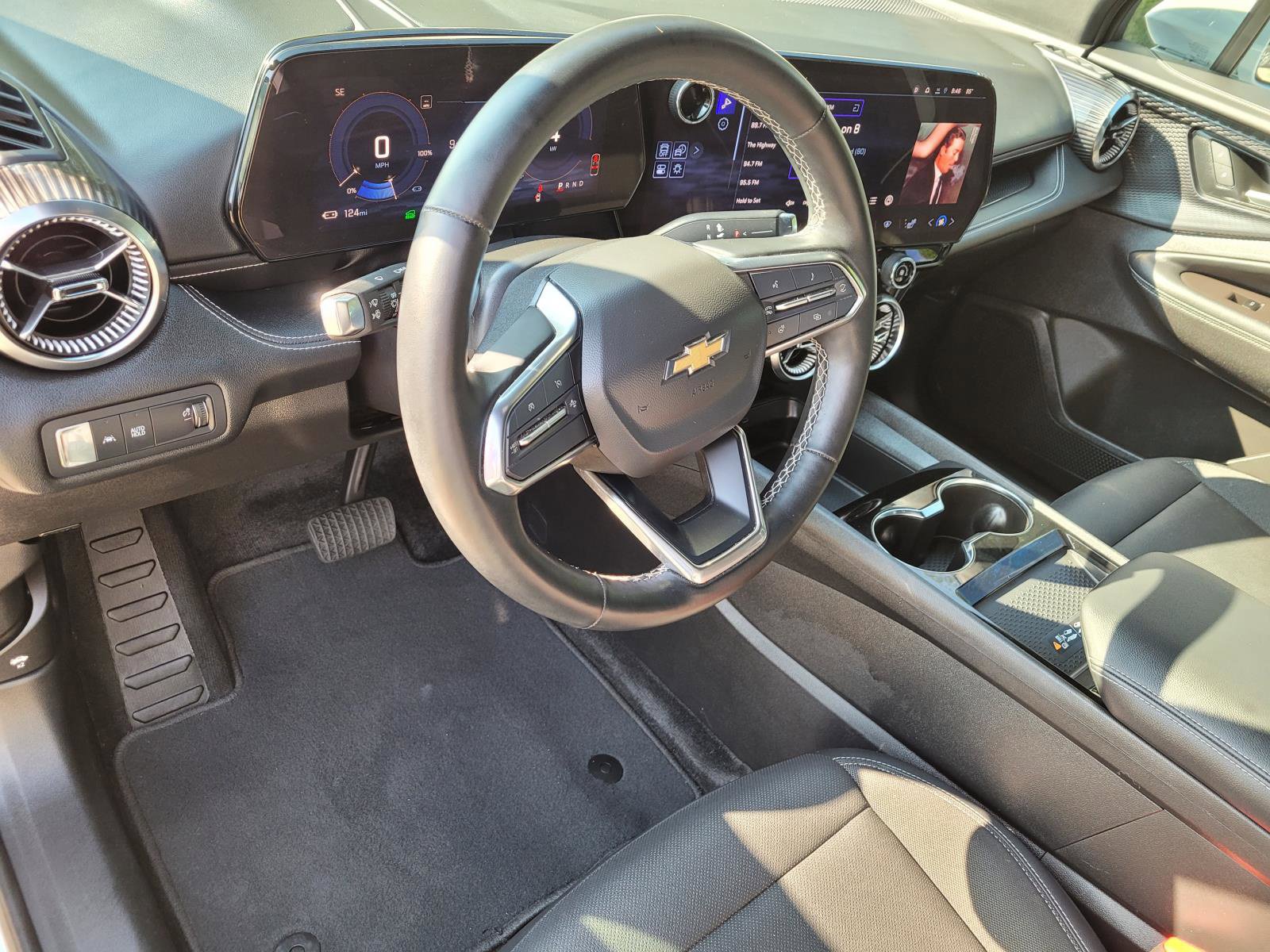Used 2024 Chevrolet Blazer EV LT AWD/4WD image 23