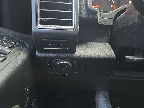 Used 2016 Ford F150 XLT w/ Equipment Group 302A Luxury AWD/4WD image 16