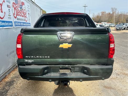 Used 2013 Chevrolet Avalanche LT image 4