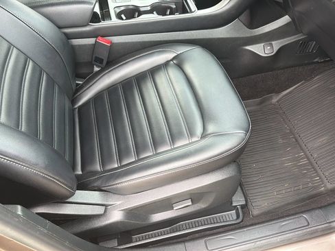 Used 2019 Ford Edge SEL w/ Equipment Group 201A AWD/4WD image 83